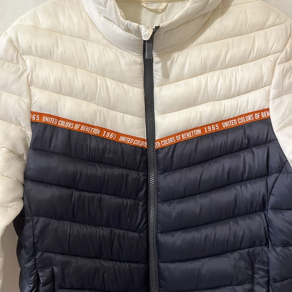 United Colors of Benetton Navy and White Puffer - Picture 2 of 5